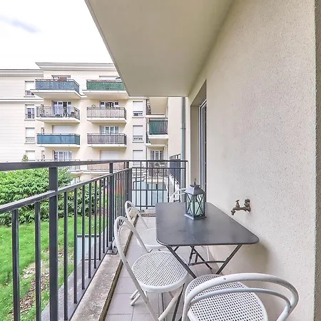 Appartement Bussy Studio *